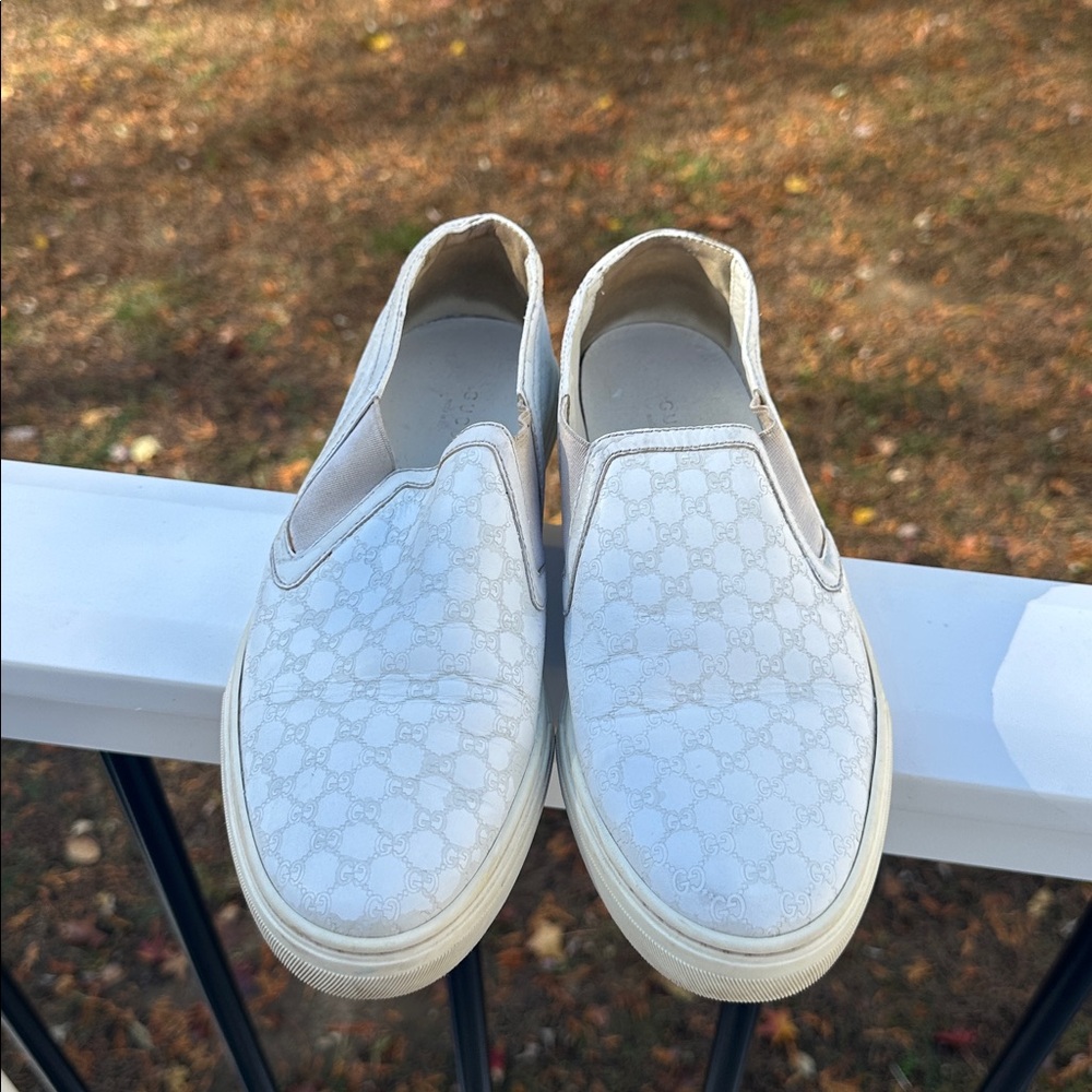 Gucci White Microguccissima Pattern Leather Sneakers w free  Gucci wristlet - Picture 3 of 16